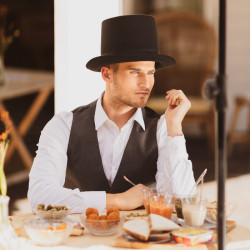 Čierny luxusný valec